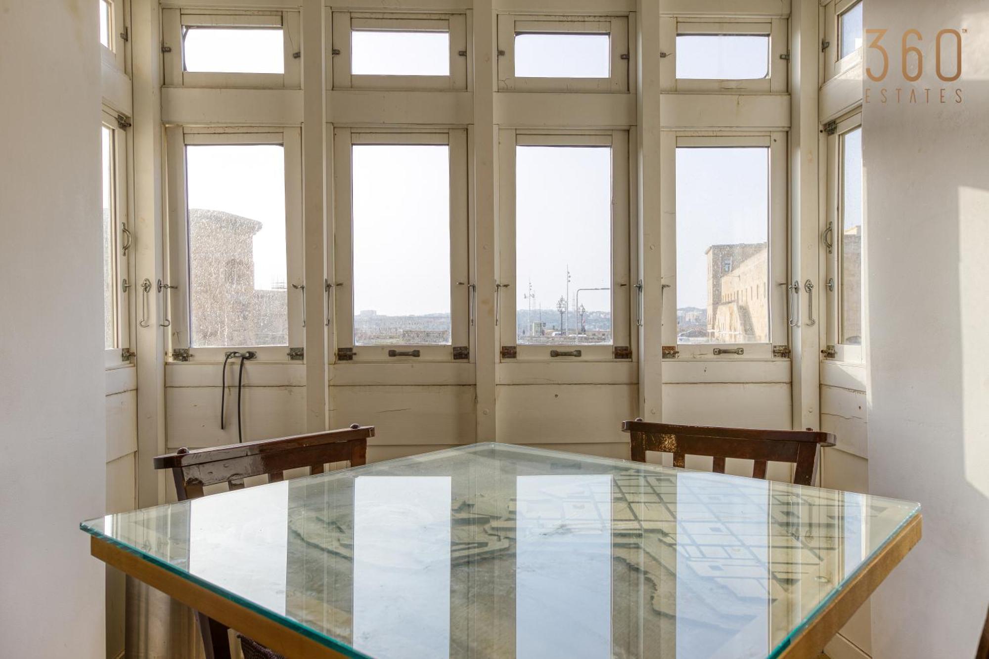 Comfortable 1Br Home With Maltese Balcony In Valletta By 360 Estates Exterior photo